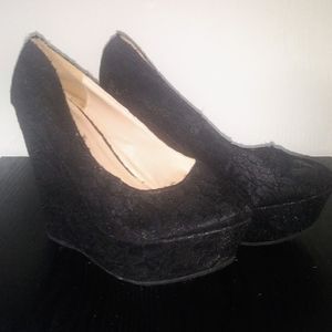 Womens Black Lace Heels (runs small)